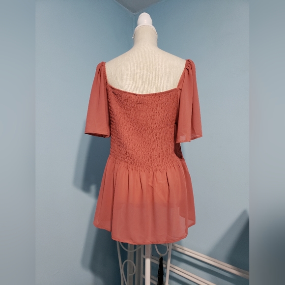 Off the shoulder Blouse - Picture 10 of 13